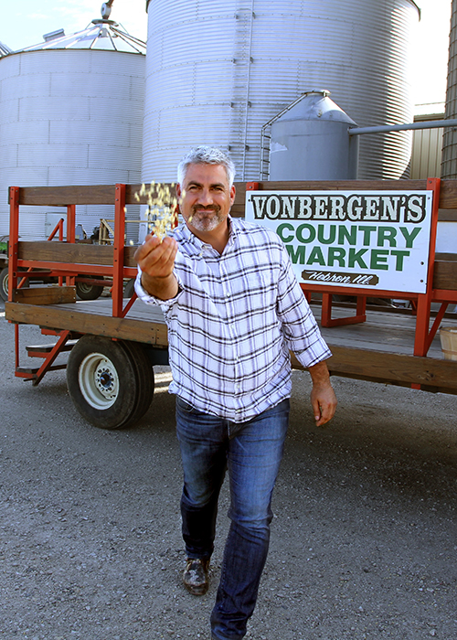Taylor Hicks visits Von Bergen’s Country Market in Hebron, Ill., on the second episode of “State Plate.” The market is known for its homegrown popcorn kernels. Photo from INSP