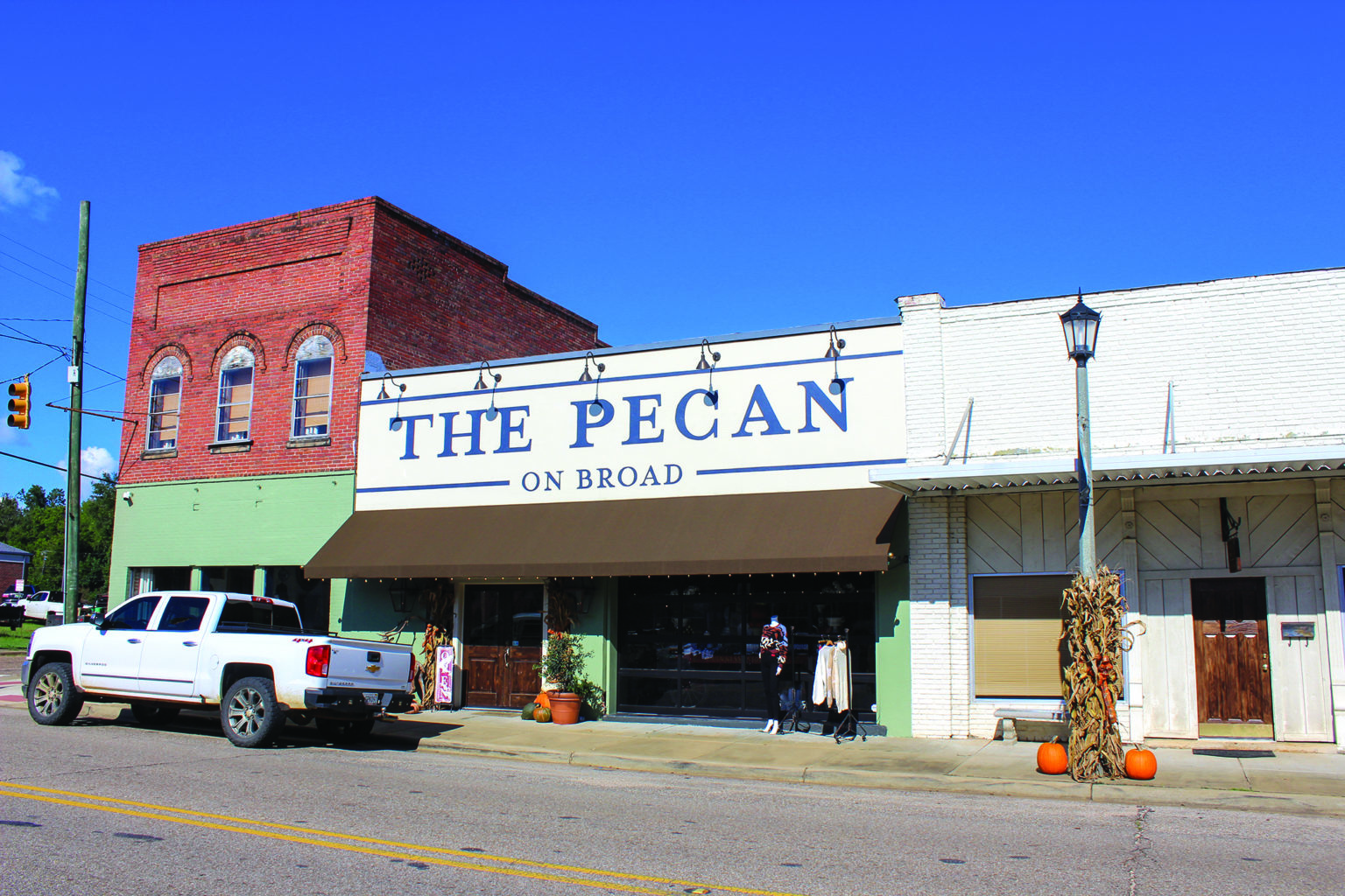 Pecan On Broad Breathes Life Into Camdens Downtown Alabama Living