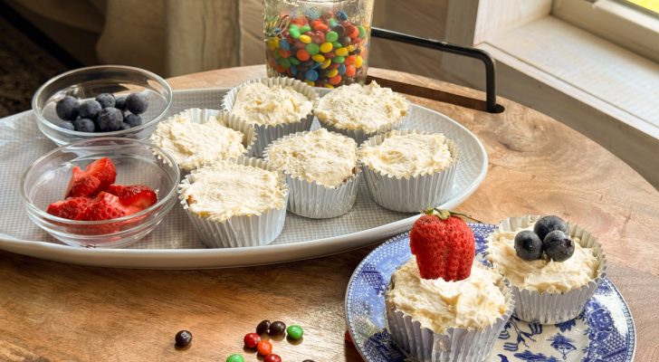 Easy Mini No Bake Cheesecakes-21